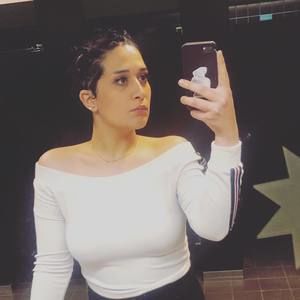 Meet your Posher, Serina